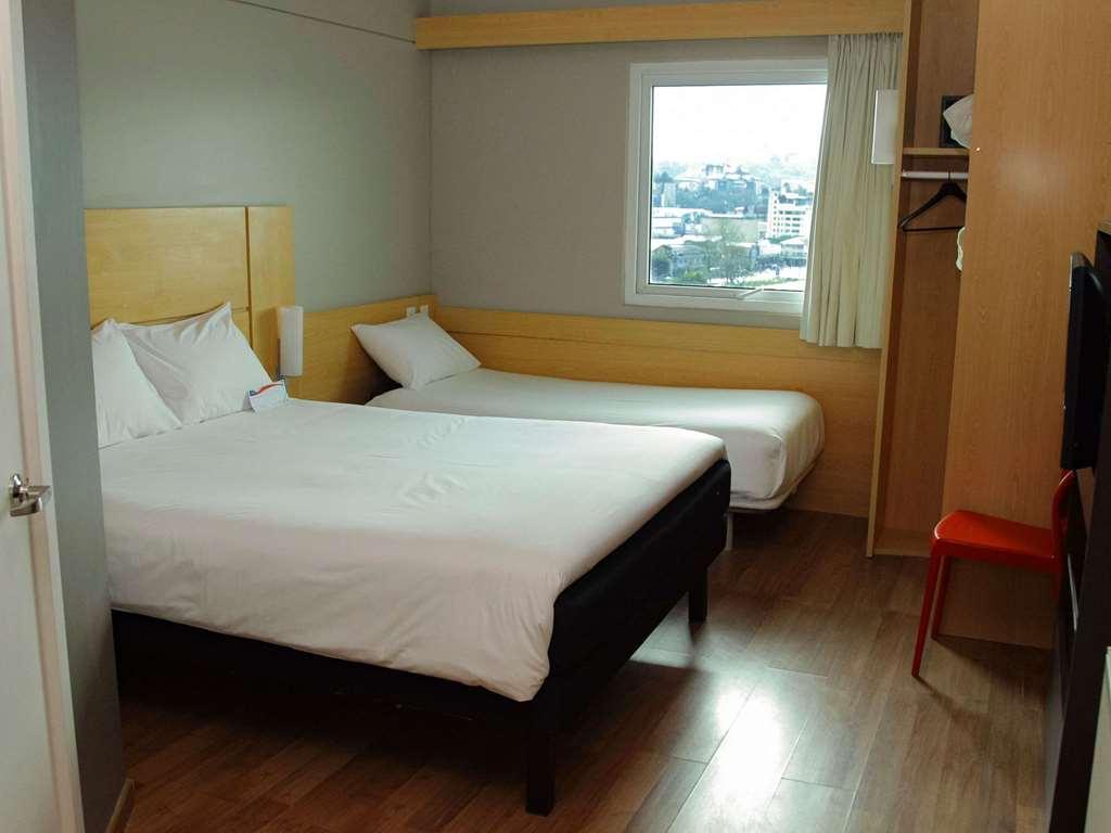 Hotel Ibis Puerto Montt Zimmer foto